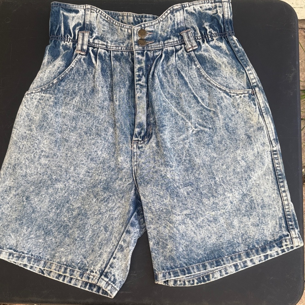 80's vintage Denim Blue Acid Wash Shorts